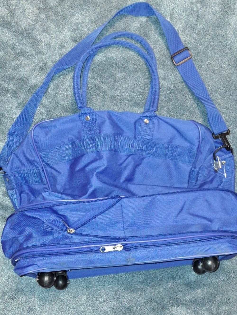 Blue Hawaii Embroidered Travel Bag - Picture 2 of 7